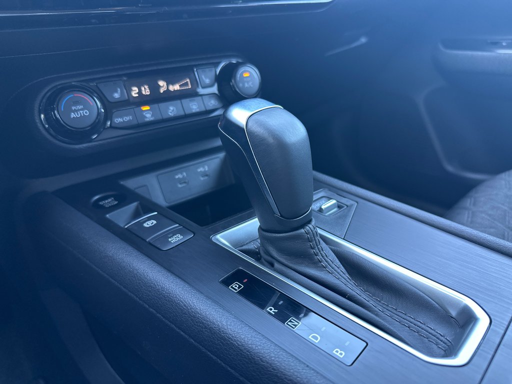2026 Nissan Kicks SV AWD in Amos, Quebec - 12 - w1024h768px
