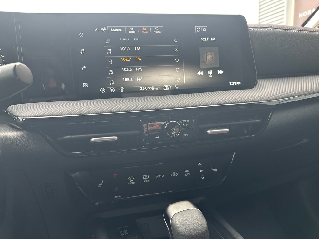 Nissan Kicks SR Premium AWD 2027 à Amos, Québec - 8 - w1024h768px