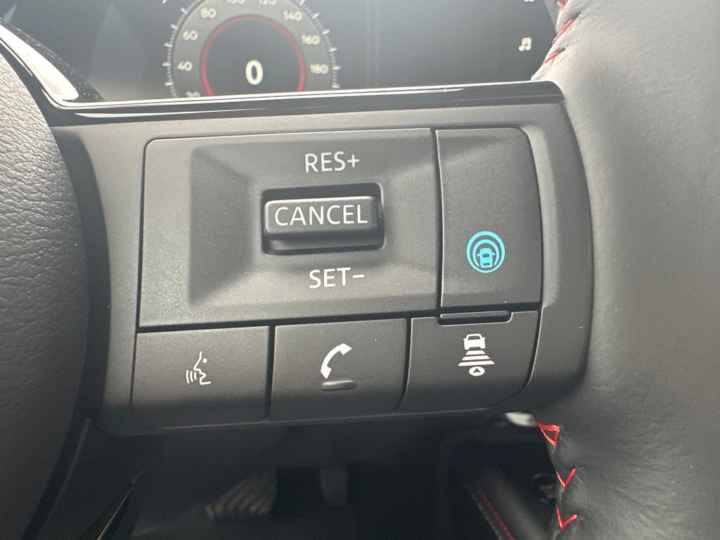 Nissan Kicks SR Premium AWD 2027 à Amos, Québec - 12 - w1024h768px
