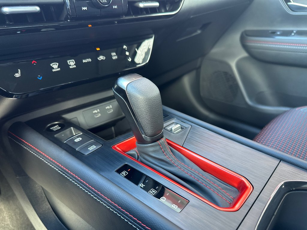 2027 Nissan Kicks SR Premium AWD in Amos, Quebec - 9 - w1024h768px
