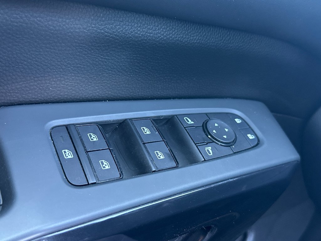 Nissan Pathfinder S AWD 2023 à Amos, Québec - 17 - w1024h768px