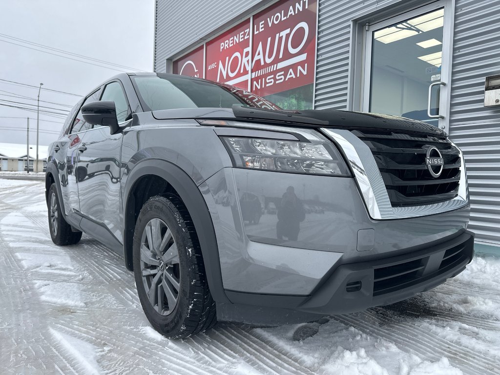 2023 Nissan Pathfinder S AWD in Amos, Quebec - 2 - w1024h768px