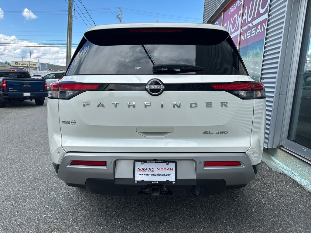 Nissan Pathfinder SL Privilège AWD 2023 à Amos, Québec - 8 - w1024h768px