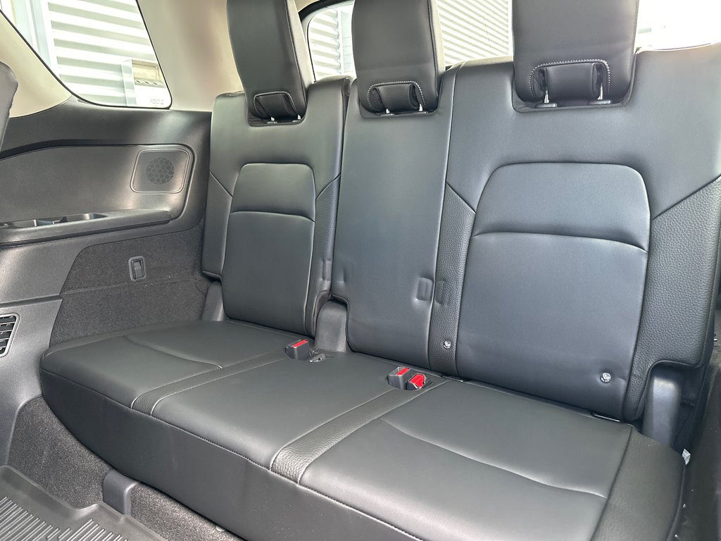 Nissan Pathfinder SL Privilège AWD 2023 à Amos, Québec - 23 - w1024h768px