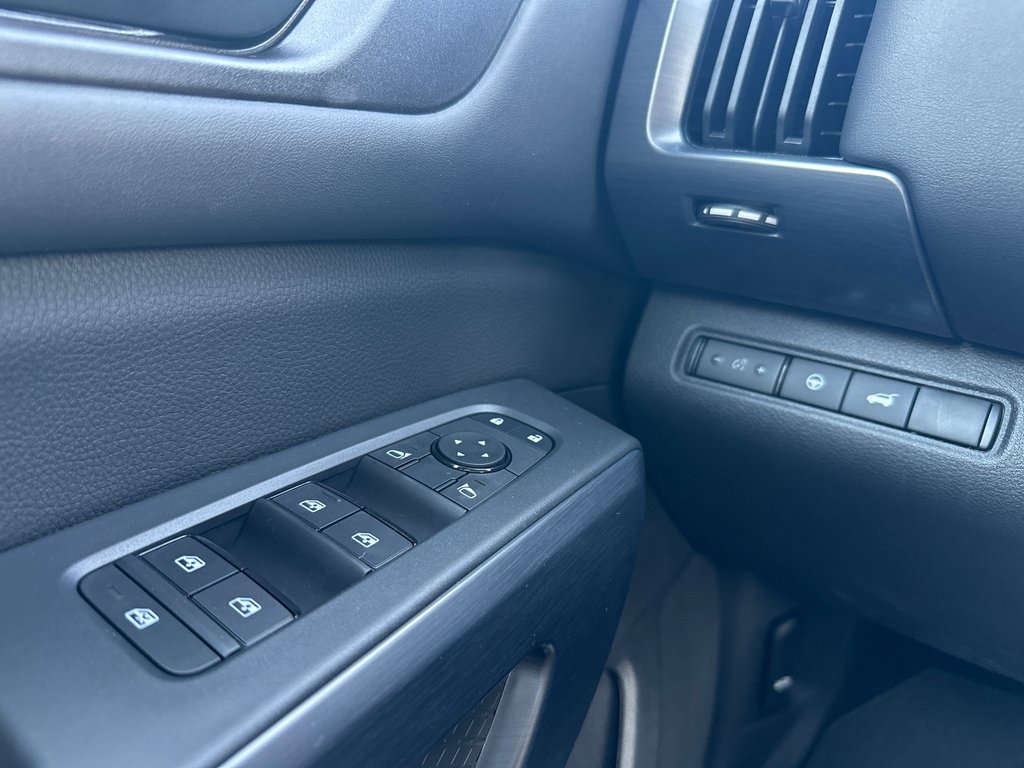 2026 Nissan Pathfinder Rock Creek in Amos, Quebec - 16 - w1024h768px