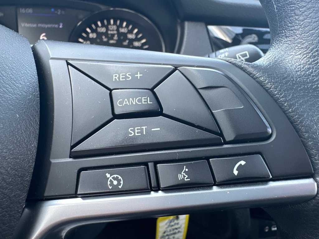 2020 Nissan Qashqai S AWD in Amos, Quebec - 14 - w1024h768px