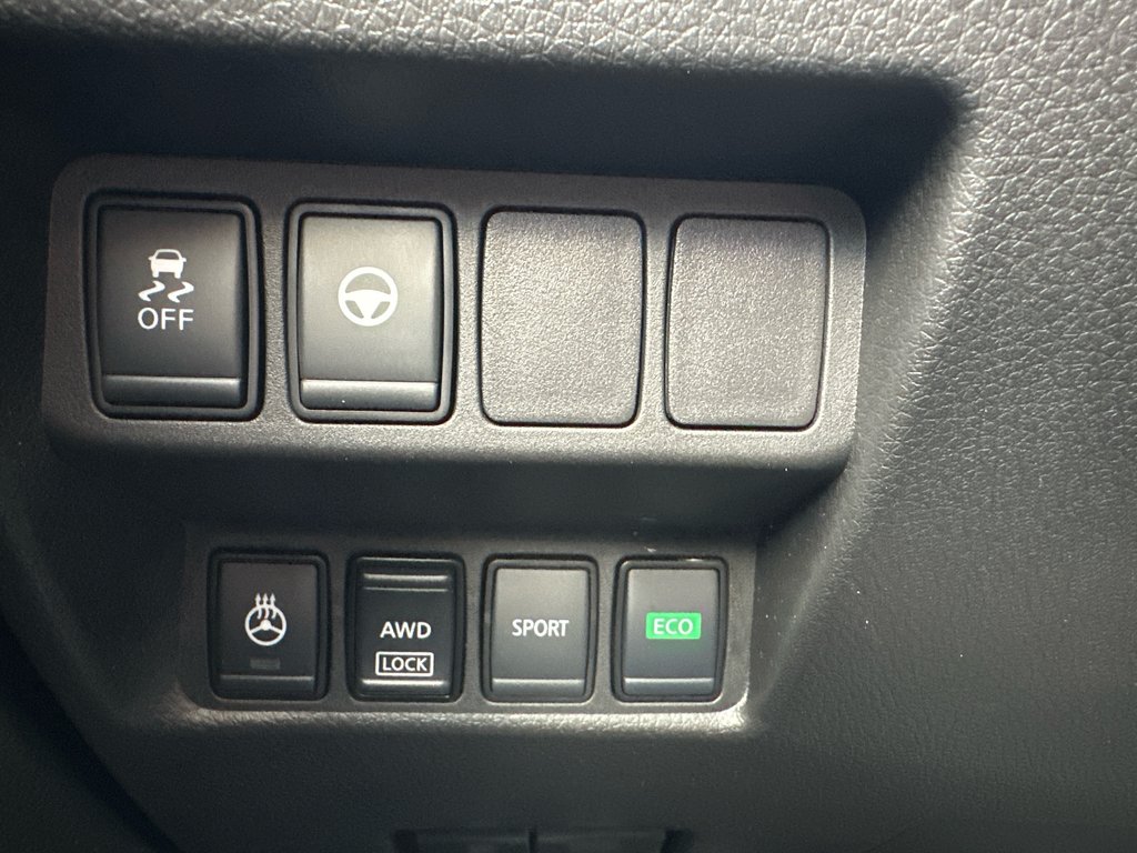 Nissan Qashqai SL AWD 2023 à Amos, Québec - 15 - w1024h768px