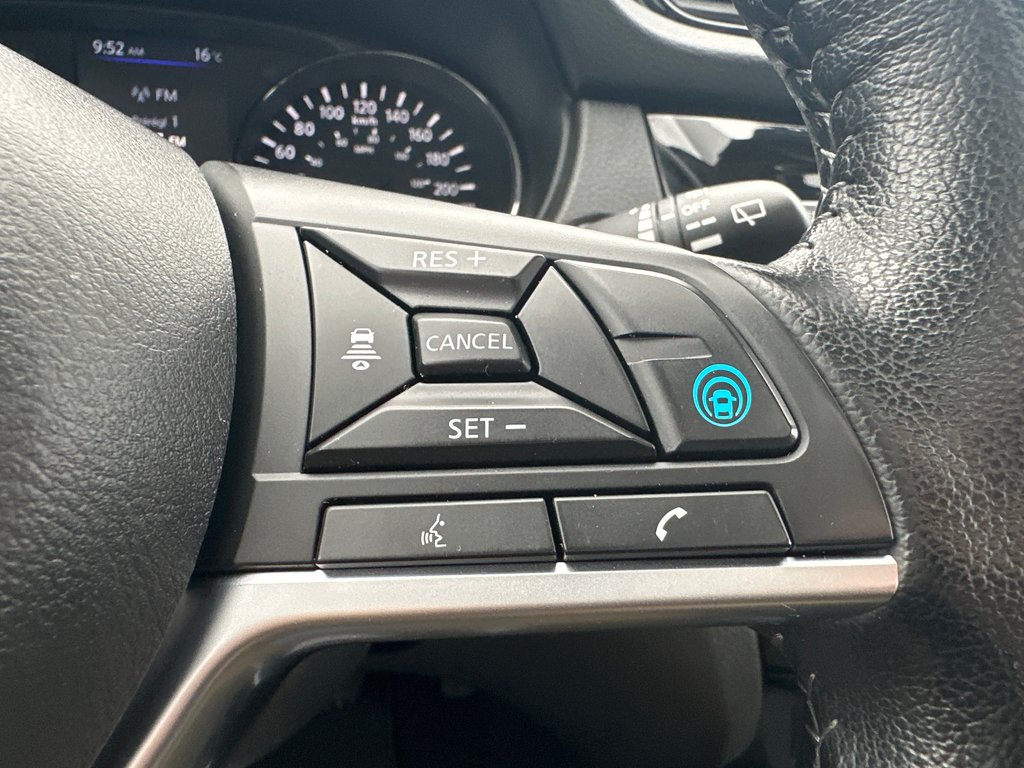 2023 Nissan Qashqai SV AWD in Amos, Quebec - 14 - w1024h768px