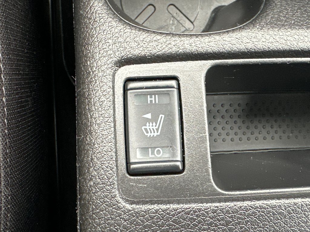 2023 Nissan Qashqai SV AWD in Amos, Quebec - 17 - w1024h768px