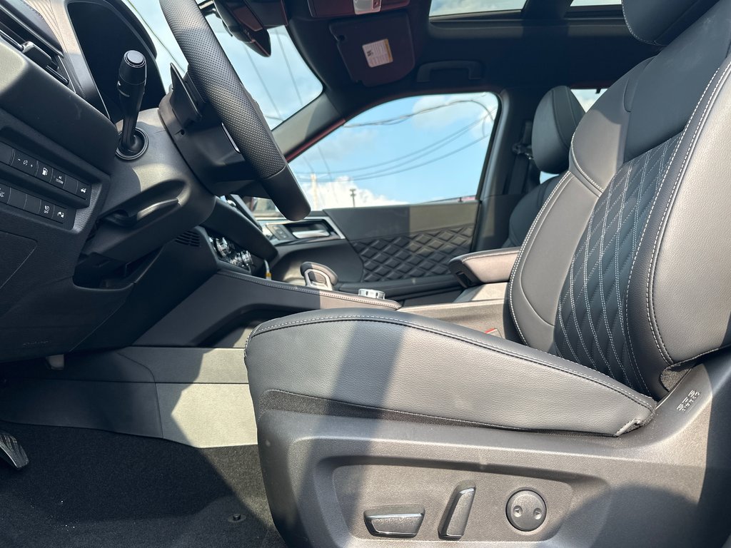 2026 Nissan Rogue Plug-in Hybrid Platinum in Amos, Quebec - 6 - w1024h768px