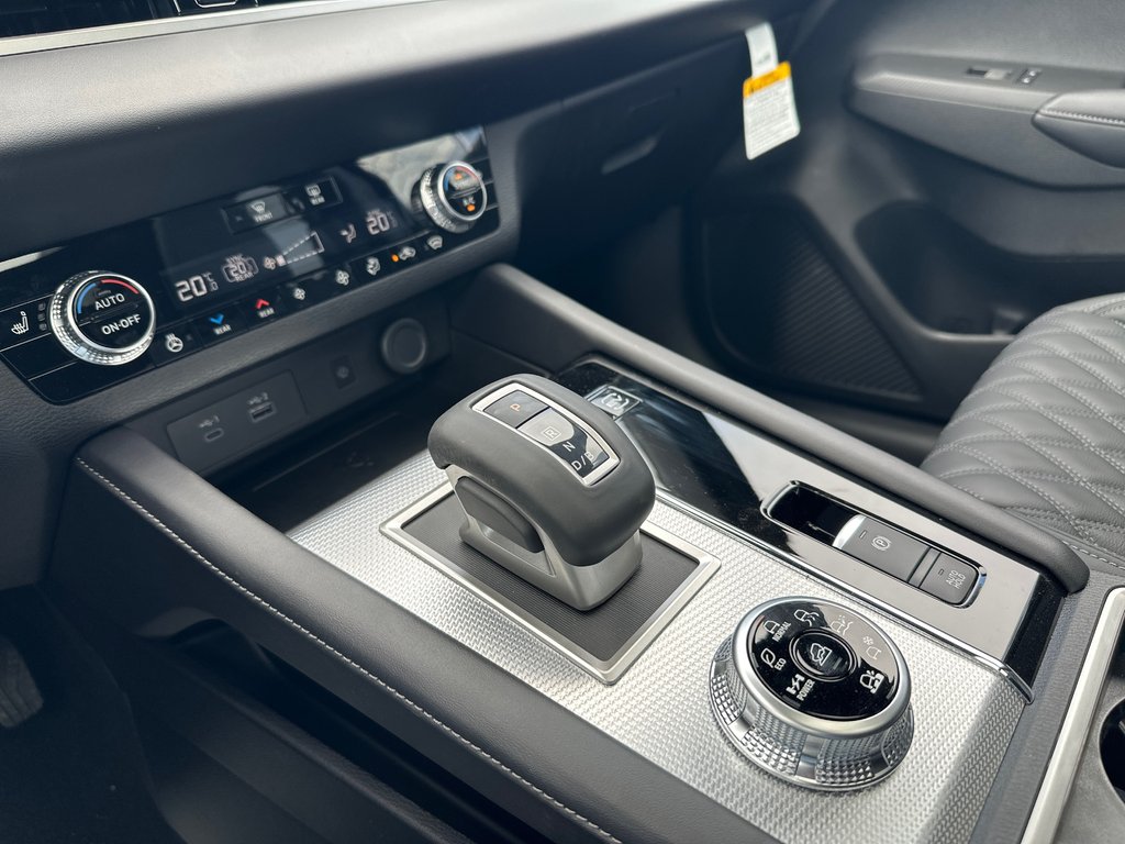 2026 Nissan Rogue Plug-in Hybrid Platinum in Amos, Quebec - 10 - w1024h768px
