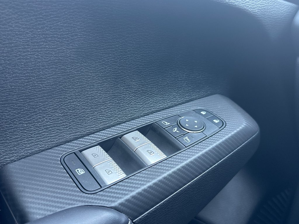2026 Nissan Rogue Plug-in Hybrid Platinum in Amos, Quebec - 14 - w1024h768px