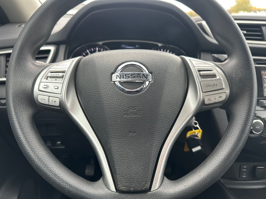 Nissan Rogue S AWD 2015 à Amos, Québec - 7 - w1024h768px