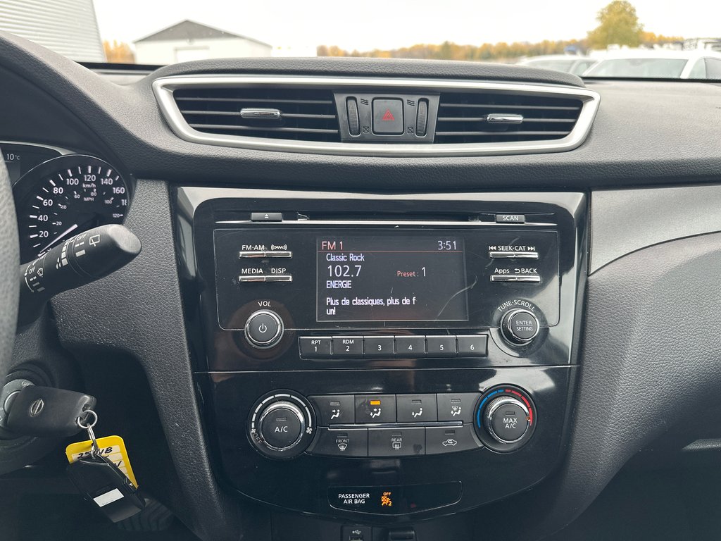 Nissan Rogue S AWD 2015 à Amos, Québec - 8 - w1024h768px