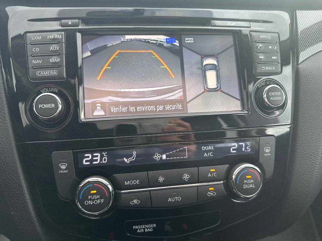 Nissan Rogue SL AWD 2015 à Amos, Québec - 13 - w1024h768px