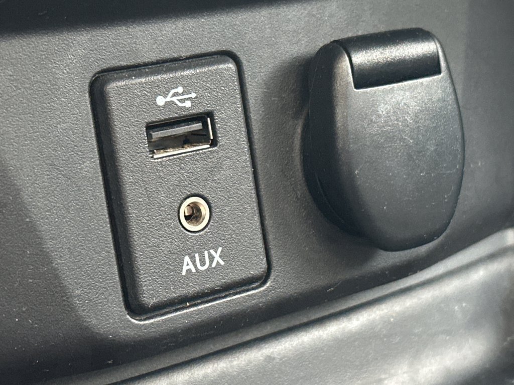 Nissan Rogue SL AWD 2015 à Amos, Québec - 17 - w1024h768px