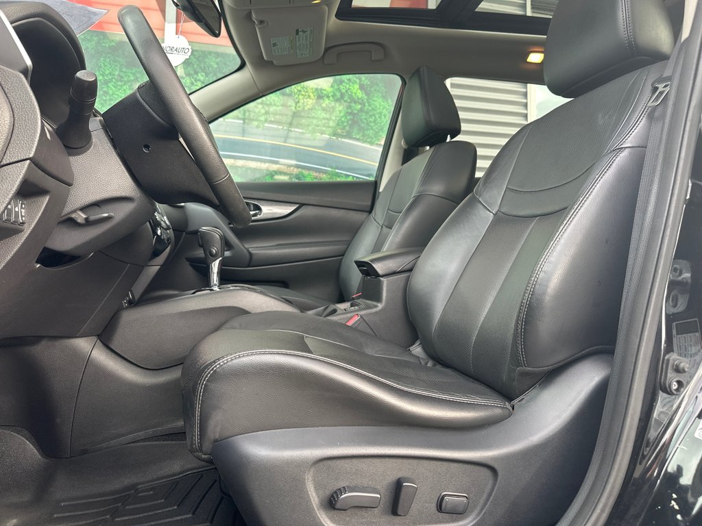 Nissan Rogue SL AWD 2015 à Amos, Québec - 9 - w1024h768px