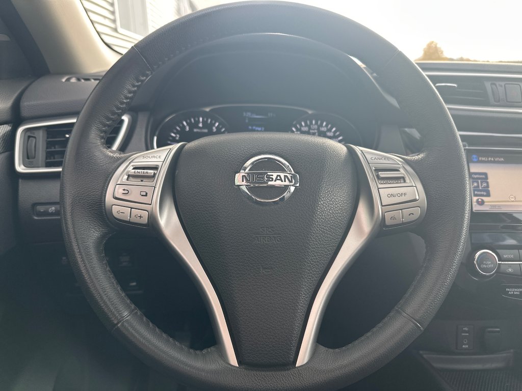 Nissan Rogue SL AWD 2015 à Amos, Québec - 10 - w1024h768px