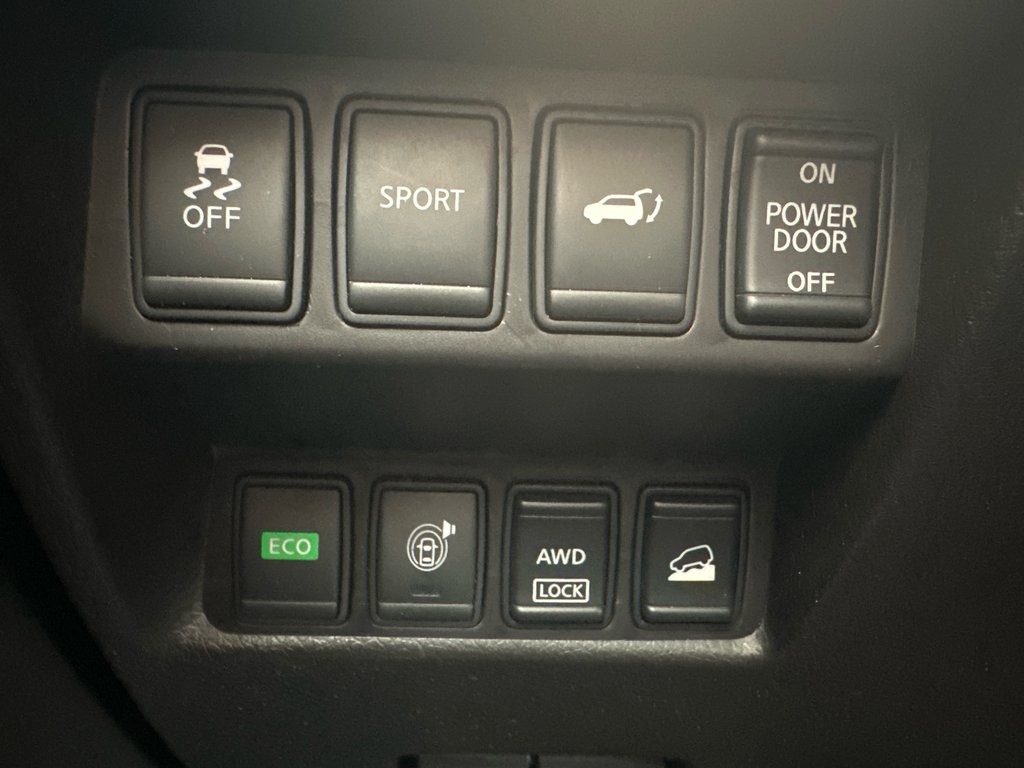 Nissan Rogue SL AWD 2015 à Amos, Québec - 14 - w1024h768px