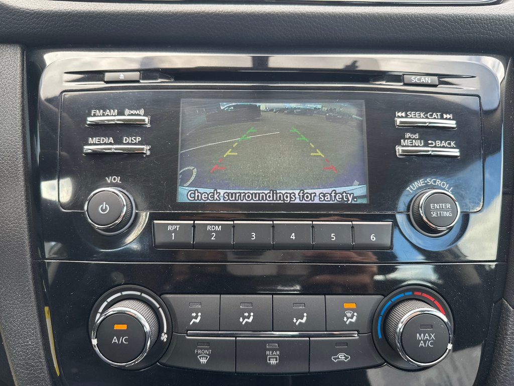 Nissan Rogue S AWD 2017 à Amos, Québec - 17 - w1024h768px