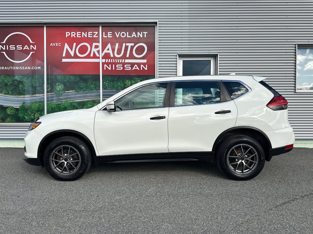 Nissan Rogue S AWD 2017 à Amos, Québec - 3 - w1024h768px