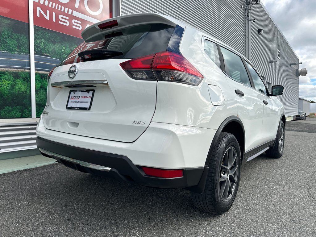 Nissan Rogue S AWD 2017 à Amos, Québec - 6 - w1024h768px