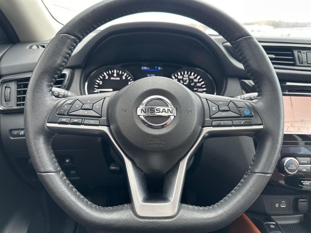 Nissan Rogue SL PLATINUM AWD 2020 à Amos, Québec - 10 - w1024h768px