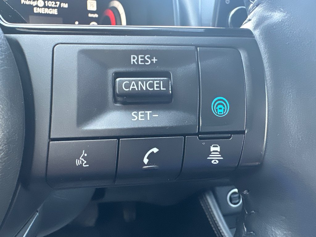 Nissan Rogue Platinum AWD 2021 à Amos, Québec - 15 - w1024h768px