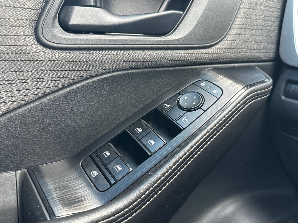 2021 Nissan Rogue S AWD in Amos, Quebec - 14 - w1024h768px