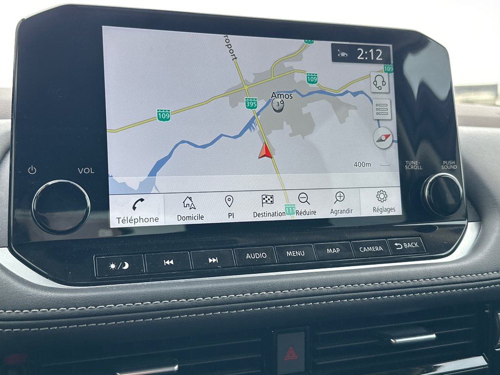 2022 Nissan Rogue Platinum AWD in Amos, Quebec - 14 - w1024h768px