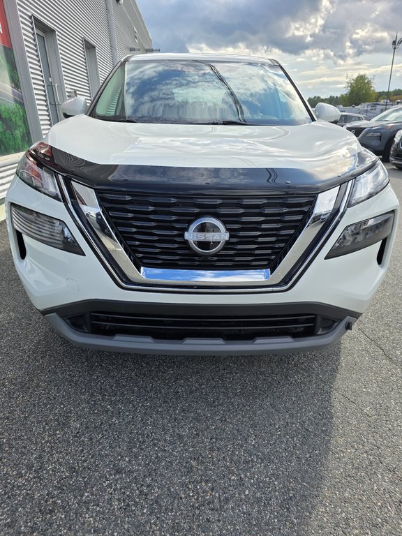 Nissan Rogue S AWD 2023 à Amos, Québec - 3 - w1024h768px
