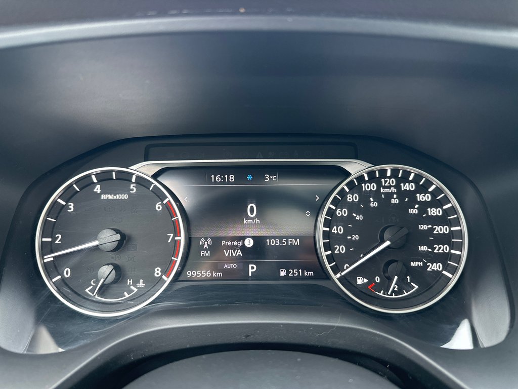 Nissan Rogue SV AWD 2023 à Amos, Québec - 16 - w1024h768px