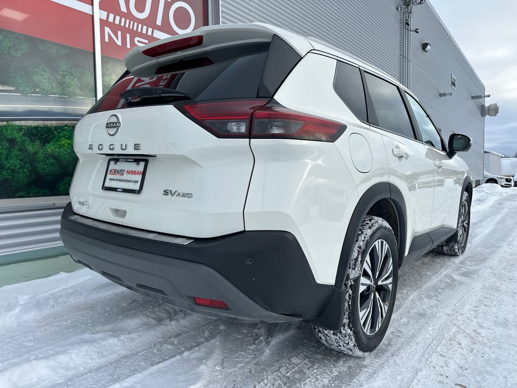 Nissan Rogue SV AWD 2023 à Amos, Québec - 6 - w1024h768px