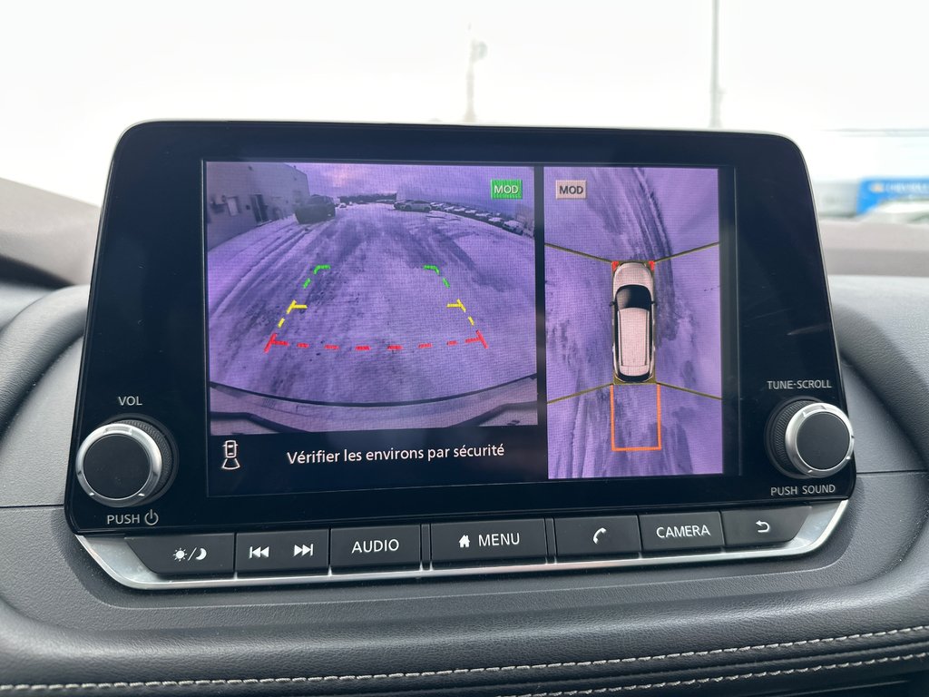 Nissan Rogue SV AWD 2023 à Amos, Québec - 14 - w1024h768px