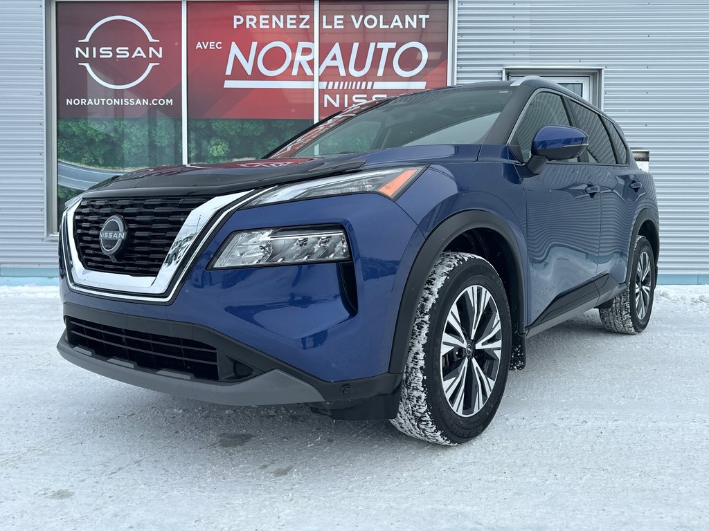 Nissan Rogue SV AWD 2023 à Amos, Québec - 1 - w1024h768px