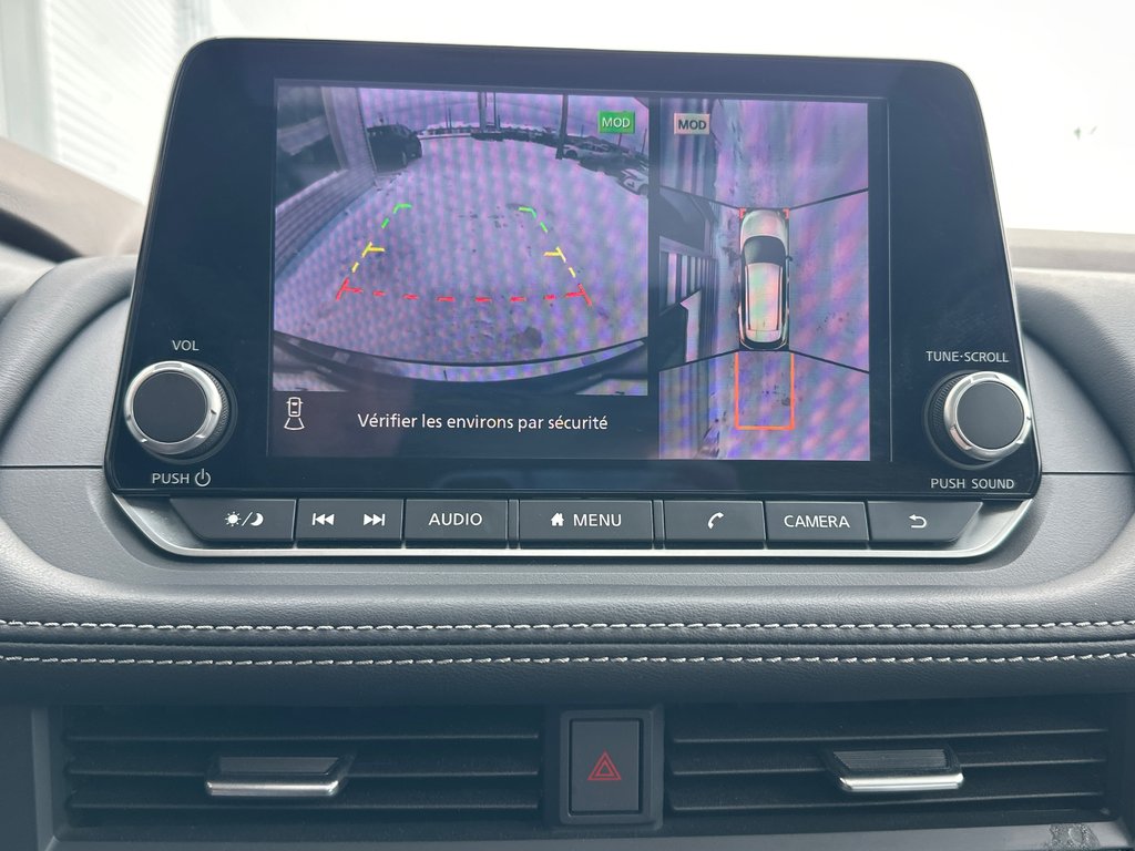 Nissan Rogue SV AWD 2023 à Amos, Québec - 16 - w1024h768px