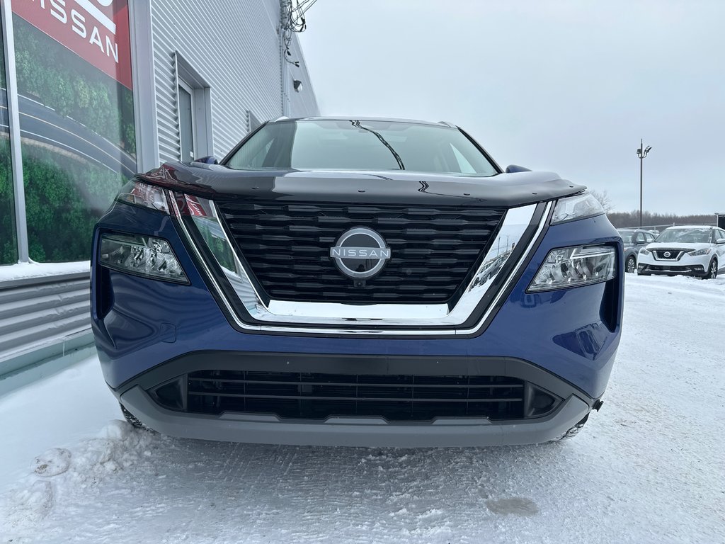 Nissan Rogue SV AWD 2023 à Amos, Québec - 7 - w1024h768px