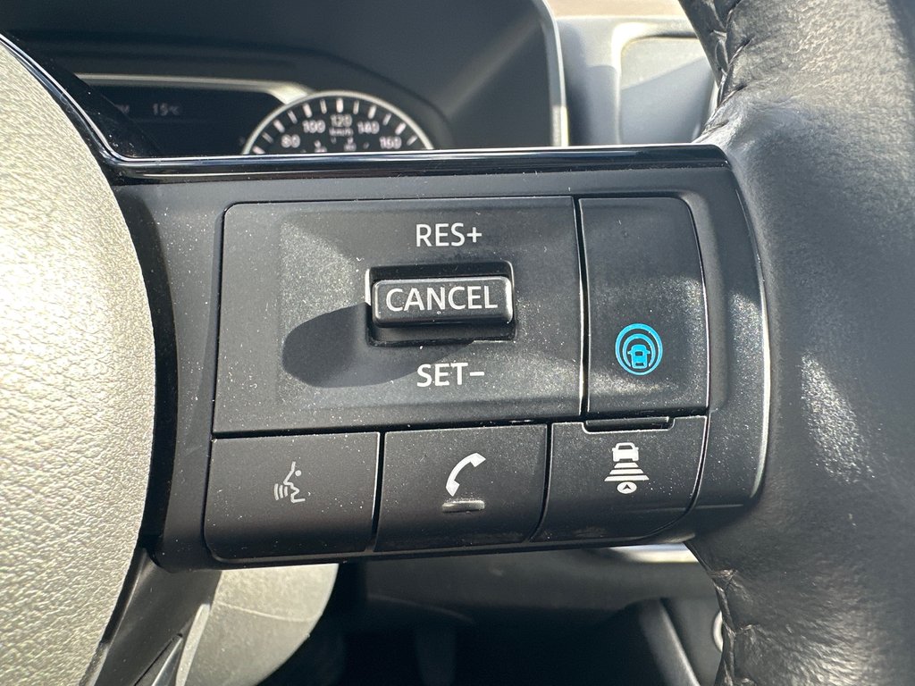 2023 Nissan Rogue SV AWD in Amos, Quebec - 13 - w1024h768px