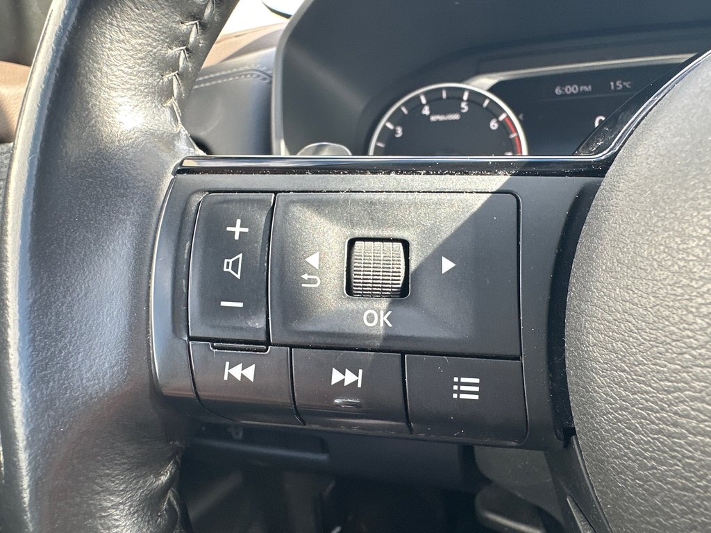 2023 Nissan Rogue SV AWD in Amos, Quebec - 12 - w1024h768px