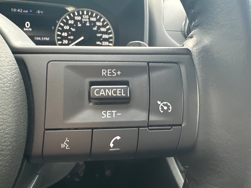 Nissan Rogue S AWD 2024 à Amos, Québec - 14 - w1024h768px