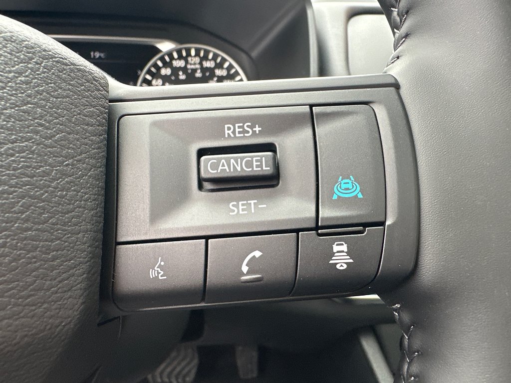 2025 Nissan Rogue MIDNIGHT EDITION in Amos, Quebec - 11 - w1024h768px