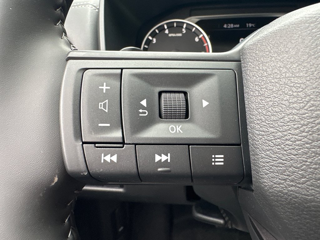 2025 Nissan Rogue MIDNIGHT EDITION in Amos, Quebec - 10 - w1024h768px