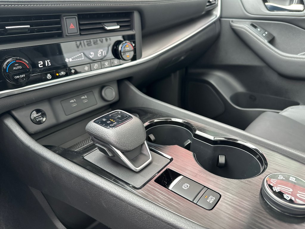 2025 Nissan Rogue MIDNIGHT EDITION in Amos, Quebec - 9 - w1024h768px