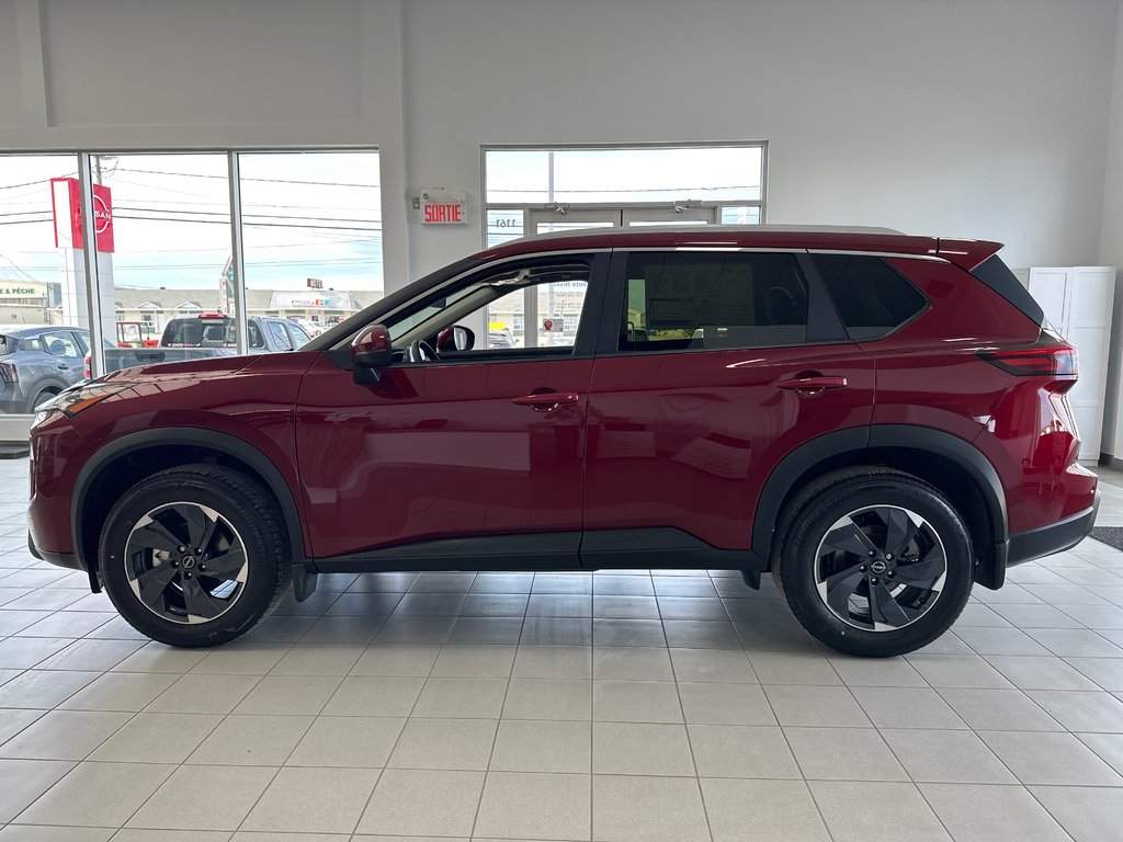 2025 Nissan Rogue SV MOONROOF in Amos, Quebec - 2 - w1024h768px