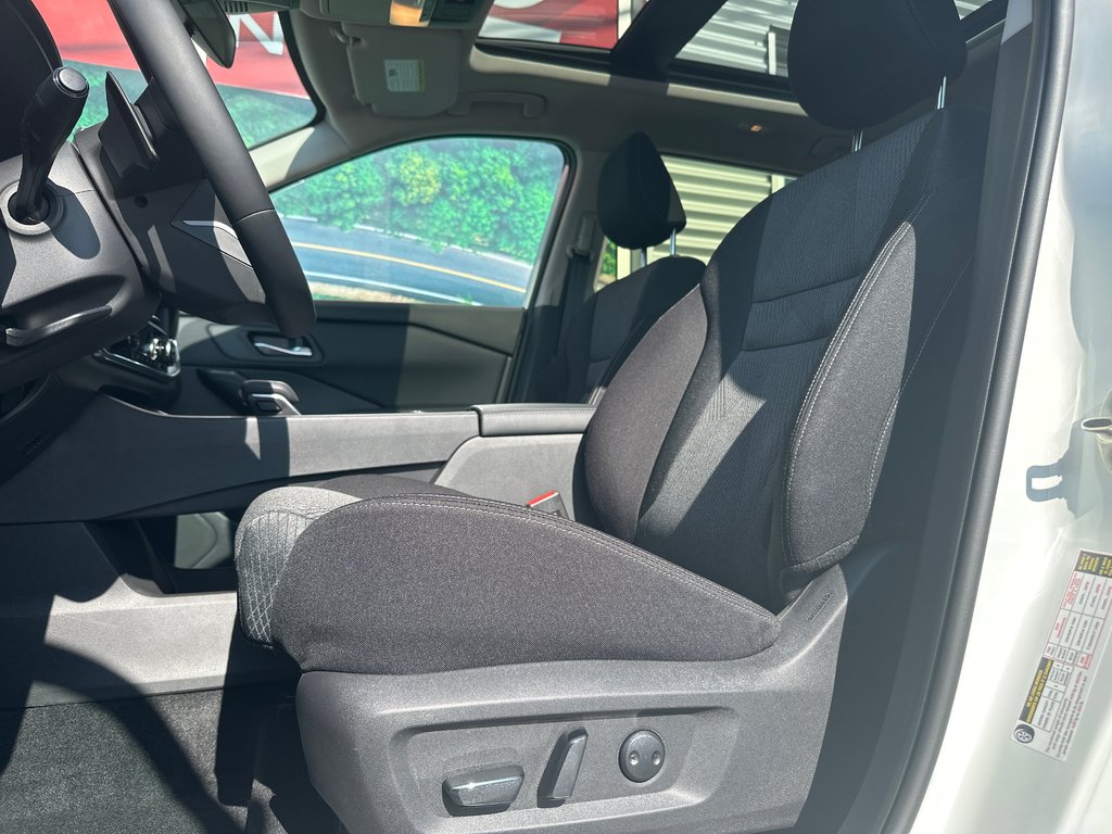 Nissan Rogue SV MOONROOF 2025 à Amos, Québec - 7 - w1024h768px