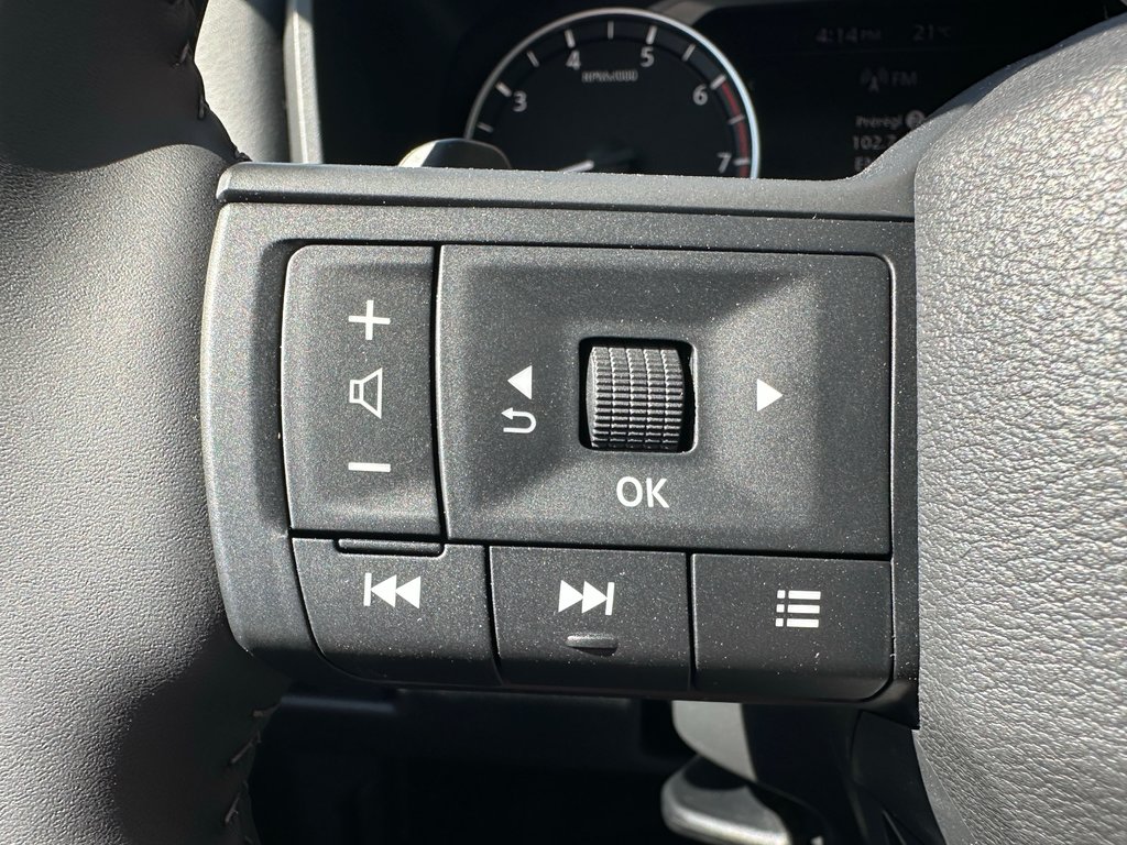 2025 Nissan Rogue MIDNIGHT EDITION in Amos, Quebec - 10 - w1024h768px