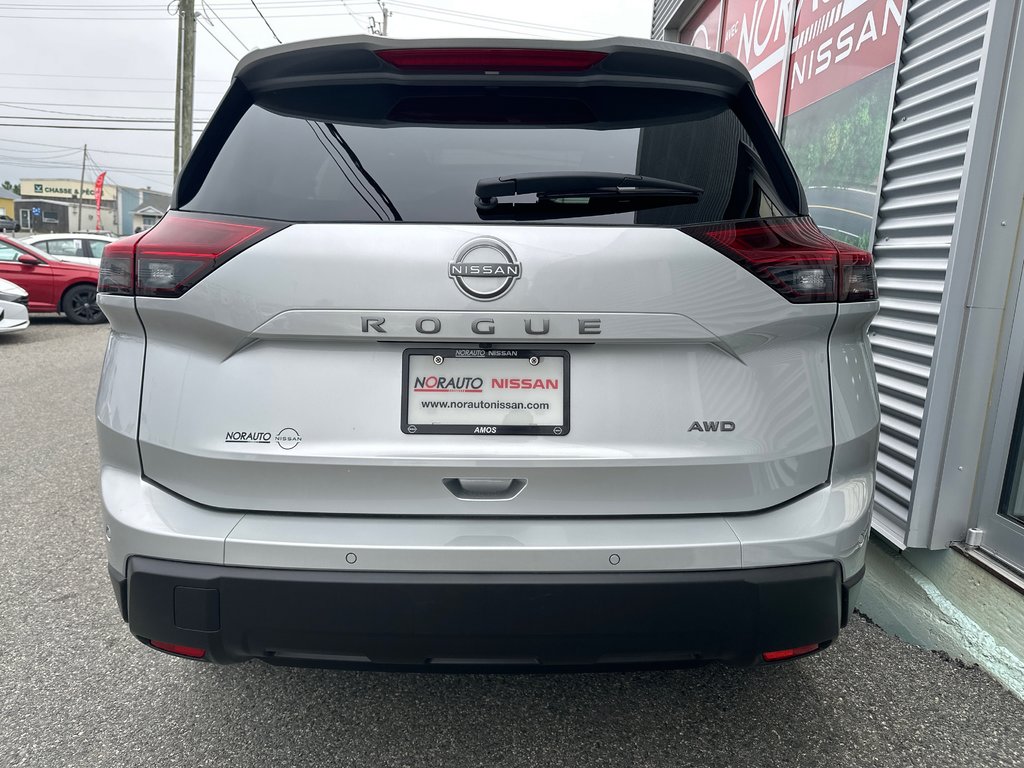 2025 Nissan Rogue SV MOONROOF in Amos, Quebec - 5 - w1024h768px