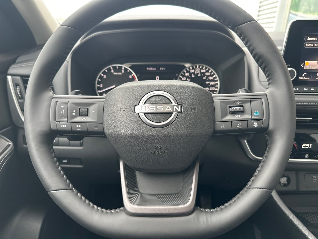 2025 Nissan Rogue SV MOONROOF in Amos, Quebec - 7 - w1024h768px