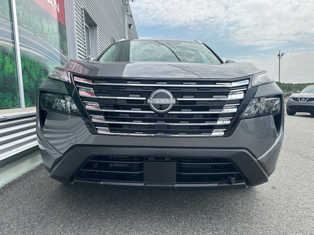 2025 Nissan Rogue SV PREMIUM in Amos, Quebec - 4 - w1024h768px