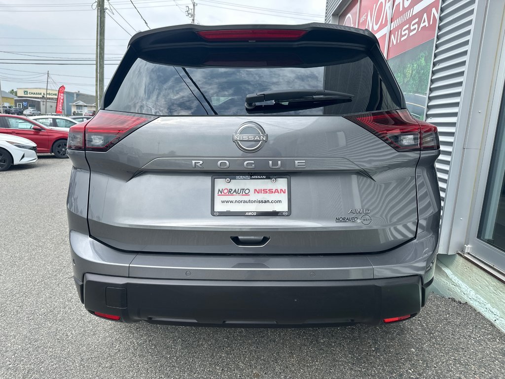 2025 Nissan Rogue SV PREMIUM in Amos, Quebec - 5 - w1024h768px